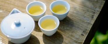 Những ai không nên uống trà